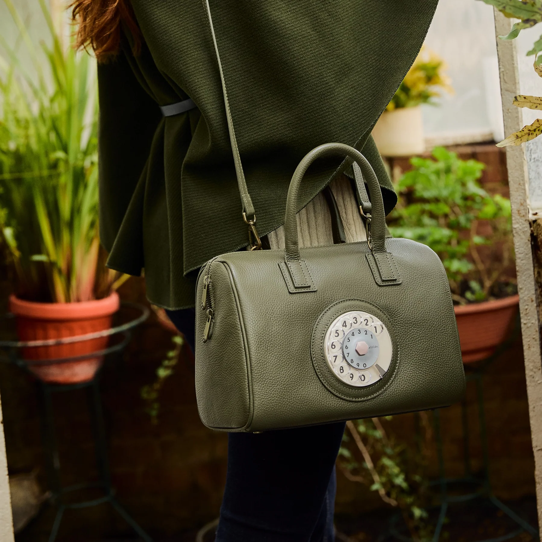 LA TILDE - "Bauletto Sofia Phone Bag - Verde Oliva" - immagine 2